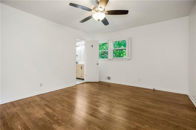 8100 Dearborn Drive, Prairie Village, KS 66208
