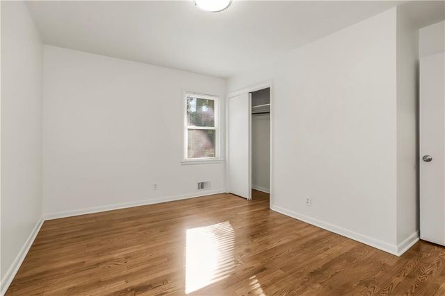 8100 Dearborn Drive, Prairie Village, KS 66208