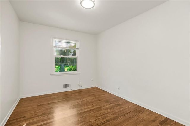8100 Dearborn Drive, Prairie Village, KS 66208