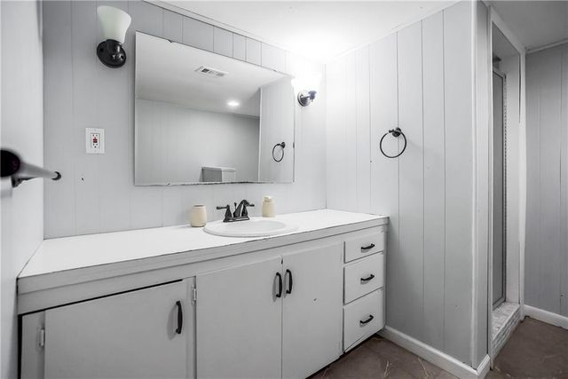 8100 Dearborn Drive, Prairie Village, KS 66208