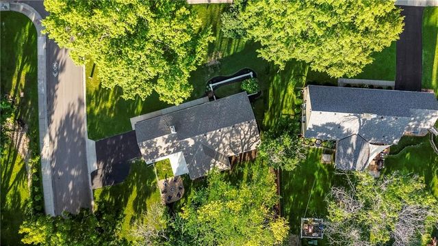 8100 Dearborn Drive, Prairie Village, KS 66208
