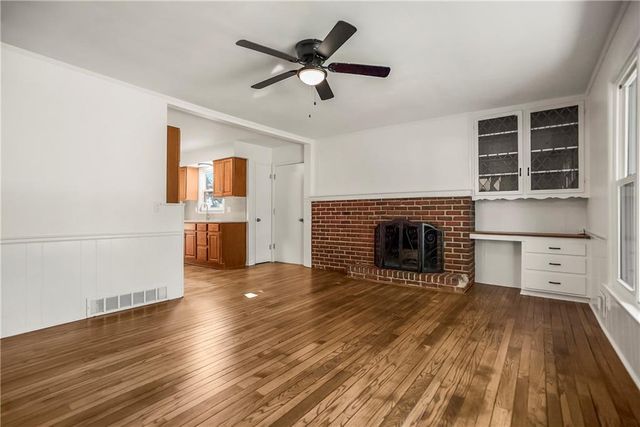 8100 Dearborn Drive, Prairie Village, KS 66208