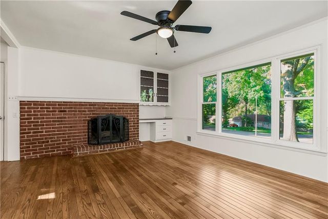 8100 Dearborn Drive, Prairie Village, KS 66208