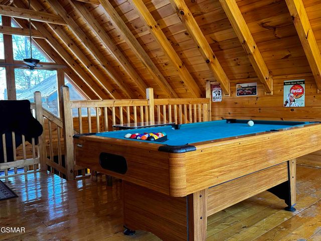 656 Forest Drive, Pigeon Forge, TN 37863