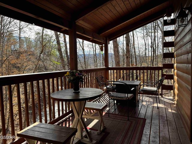 656 Forest Drive, Pigeon Forge, TN 37863