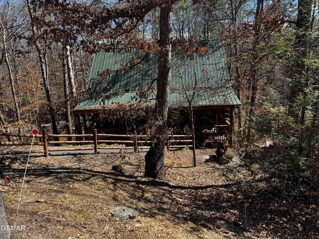 656 Forest Drive, Pigeon Forge, TN 37863