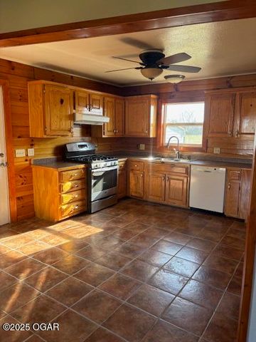 14146 Kafir Road, Carthage, MO 64836