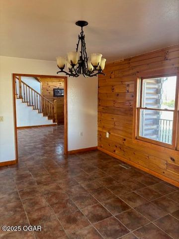 14146 Kafir Road, Carthage, MO 64836