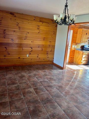 14146 Kafir Road, Carthage, MO 64836