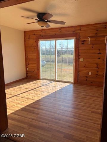 14146 Kafir Road, Carthage, MO 64836