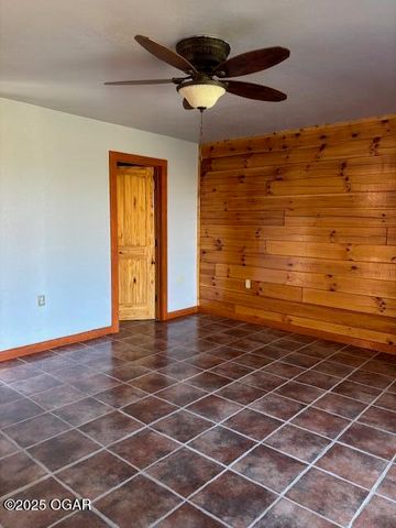 14146 Kafir Road, Carthage, MO 64836