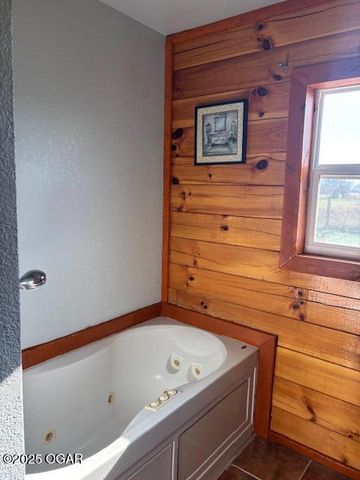 14146 Kafir Road, Carthage, MO 64836