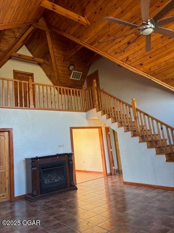 14146 Kafir Road, Carthage, MO 64836