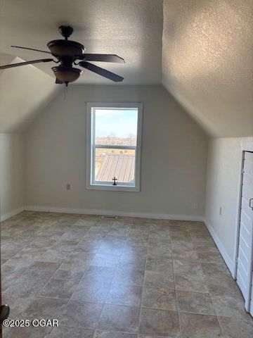 14146 Kafir Road, Carthage, MO 64836