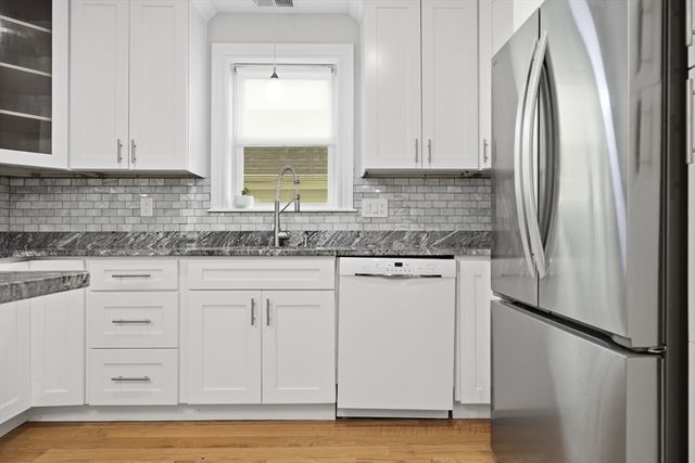 28 Beecher Pl B, Newton, MA 02459