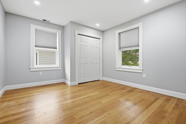 28 Beecher Pl B, Newton, MA 02459