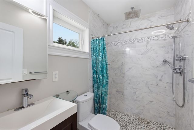 28 Beecher Pl B, Newton, MA 02459