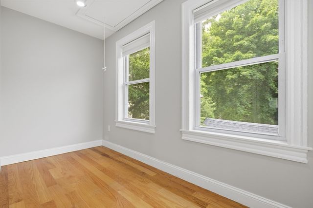 28 Beecher Pl B, Newton, MA 02459