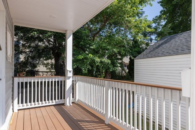 28 Beecher Pl B, Newton, MA 02459