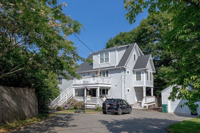 28 Beecher Pl B, Newton, MA 02459