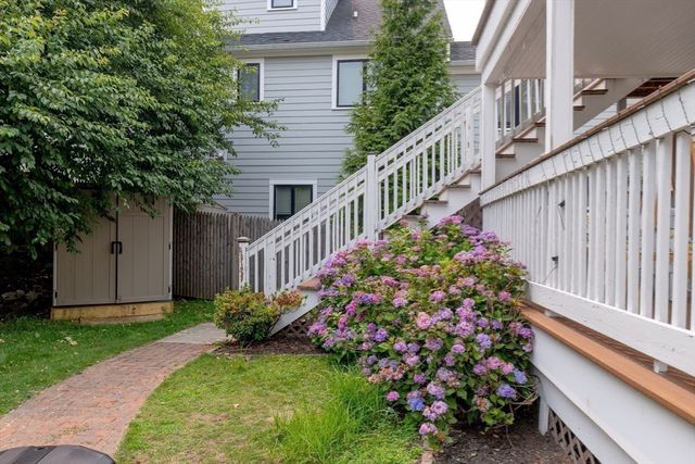 28 Beecher Pl B, Newton, MA 02459