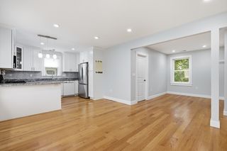 28 Beecher Pl B, Newton, MA 02459
