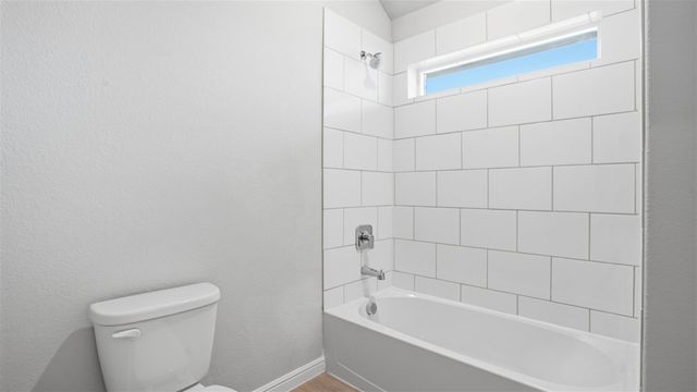 4915 SIMMENTAL Drive, Arlington, TX 76001