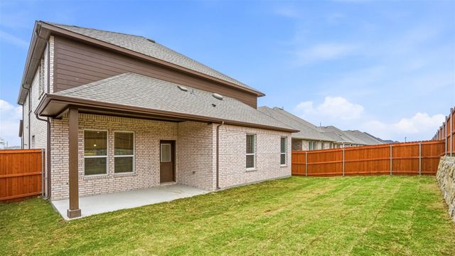 4915 SIMMENTAL Drive, Arlington, TX 76001
