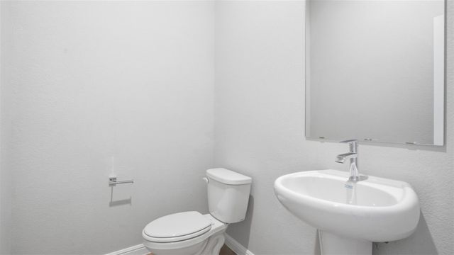 4915 SIMMENTAL Drive, Arlington, TX 76001