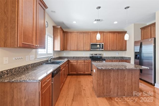 120 Waterlynn Club Drive, Mooresville, NC 28117