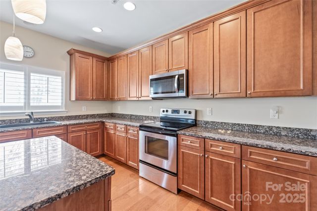 120 Waterlynn Club Drive, Mooresville, NC 28117