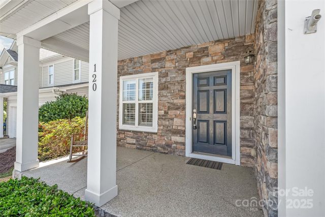 120 Waterlynn Club Drive, Mooresville, NC 28117
