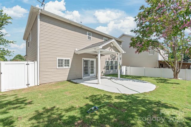 120 Waterlynn Club Drive, Mooresville, NC 28117