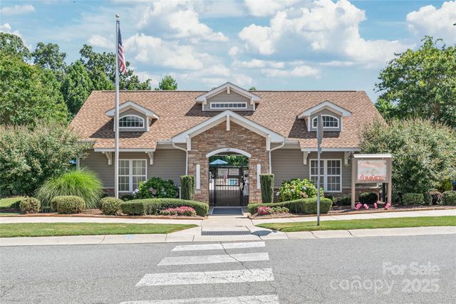 120 Waterlynn Club Drive, Mooresville, NC 28117