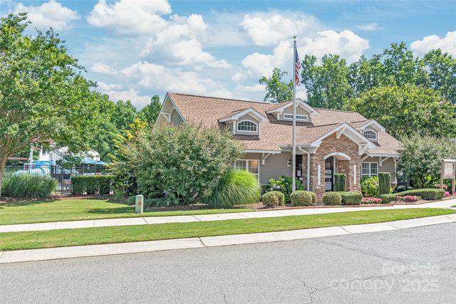 120 Waterlynn Club Drive, Mooresville, NC 28117