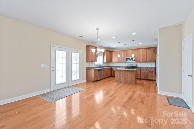 120 Waterlynn Club Drive, Mooresville, NC 28117