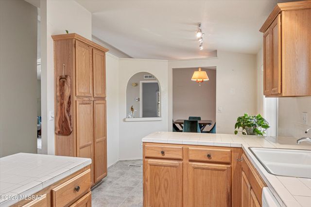 1961 S Tilting T Place, Tucson, AZ 85713