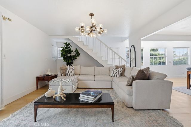 742 Sycamore Avenue, Glendora, CA 91741