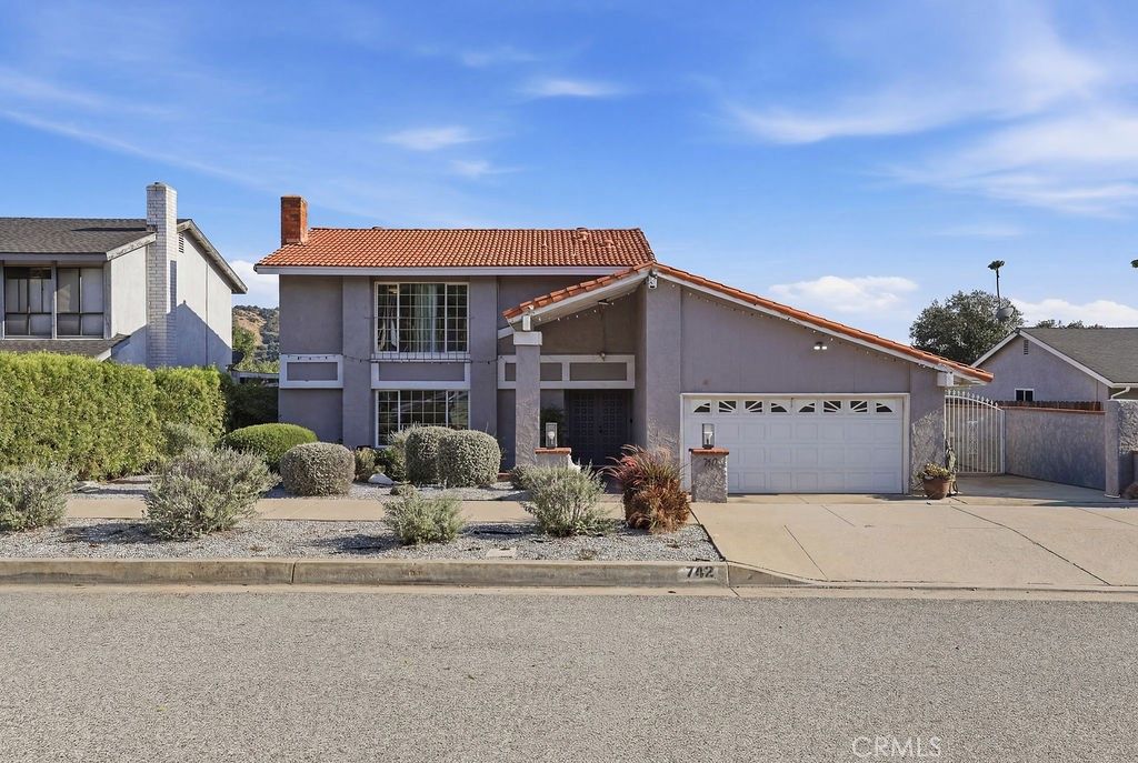 742 Sycamore Avenue, Glendora, CA 91741