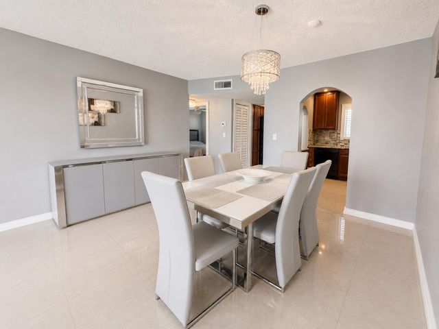2951 E SUNRISE LAKES 312, Sunrise, FL 33322