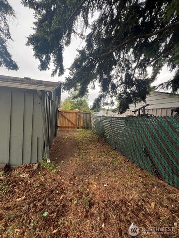 16421644 120th Street S, Tacoma, WA 98444