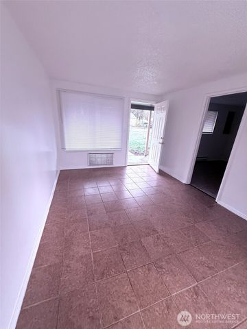 16421644 120th Street S, Tacoma, WA 98444