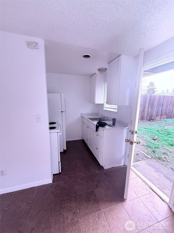 16421644 120th Street S, Tacoma, WA 98444
