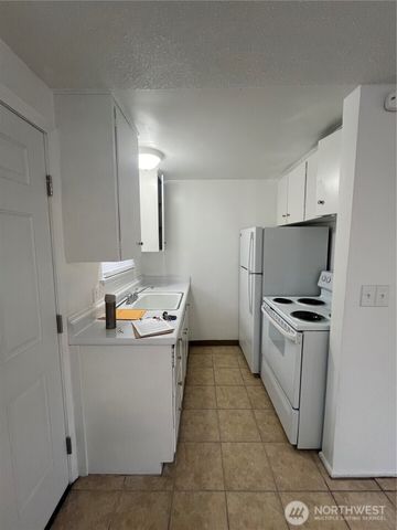16421644 120th Street S, Tacoma, WA 98444