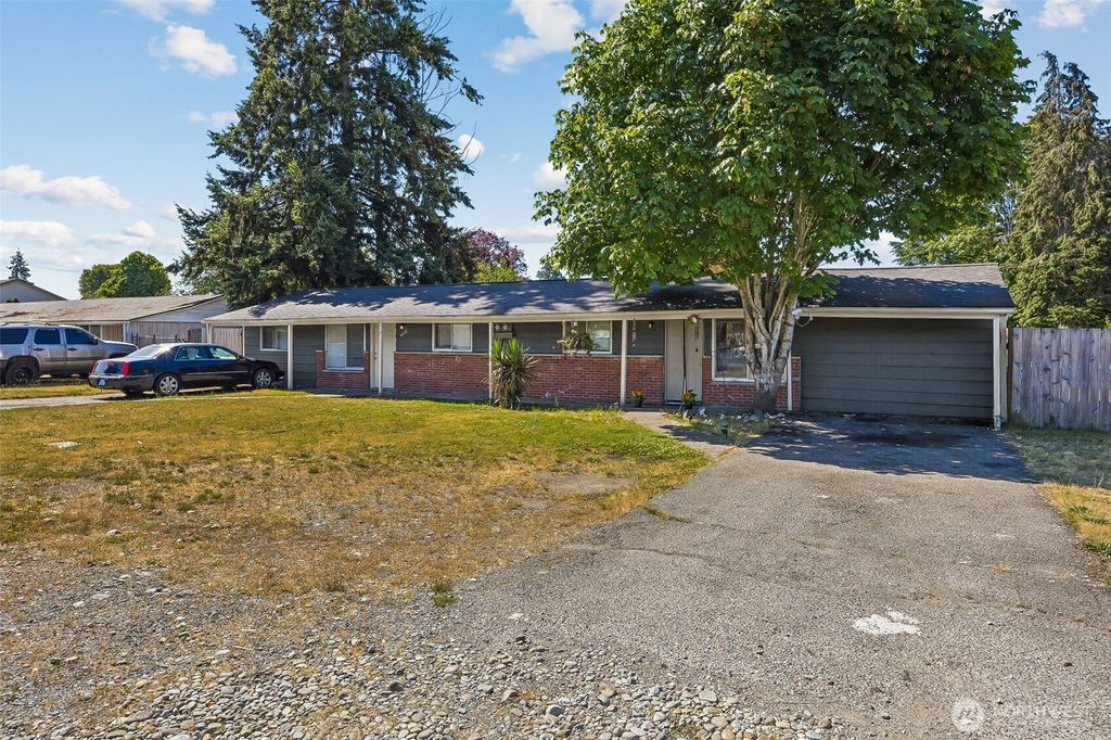 16421644 120th Street S, Tacoma, WA 98444