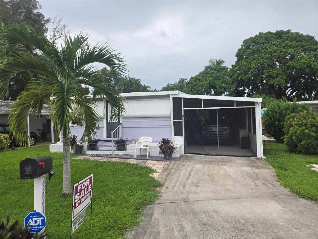 2321 SW 87th Terrace, Davie, FL 33324