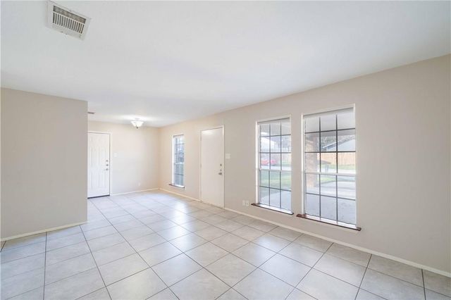 1944 Nicole CIR A, Round Rock, TX 78664