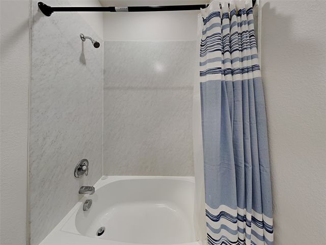 713 Glover Drive, Aubrey, TX 76227