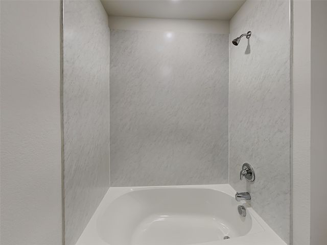 713 Glover Drive, Aubrey, TX 76227