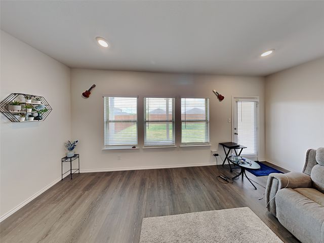 713 Glover Drive, Aubrey, TX 76227